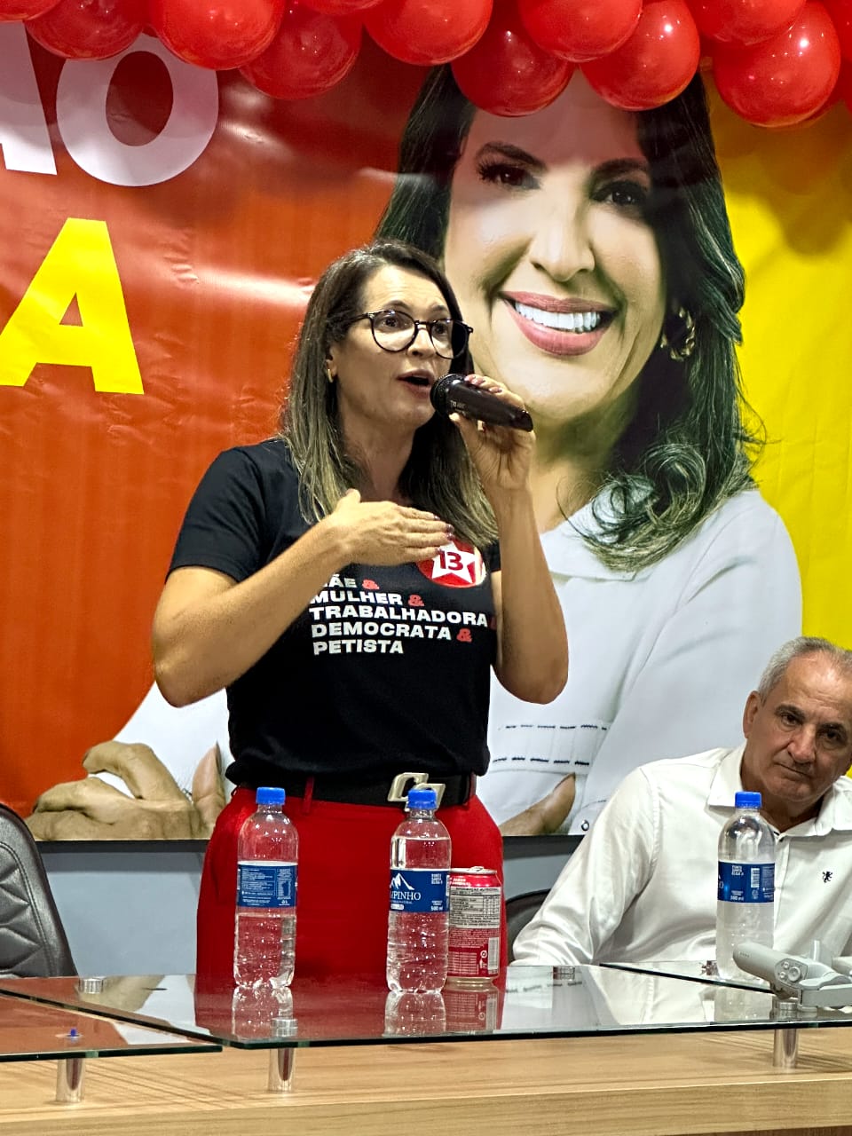 Cida Boiadeiro realiza convenção partidária e anuncia sua candidatura a vice-prefeita de Medeiros Neto